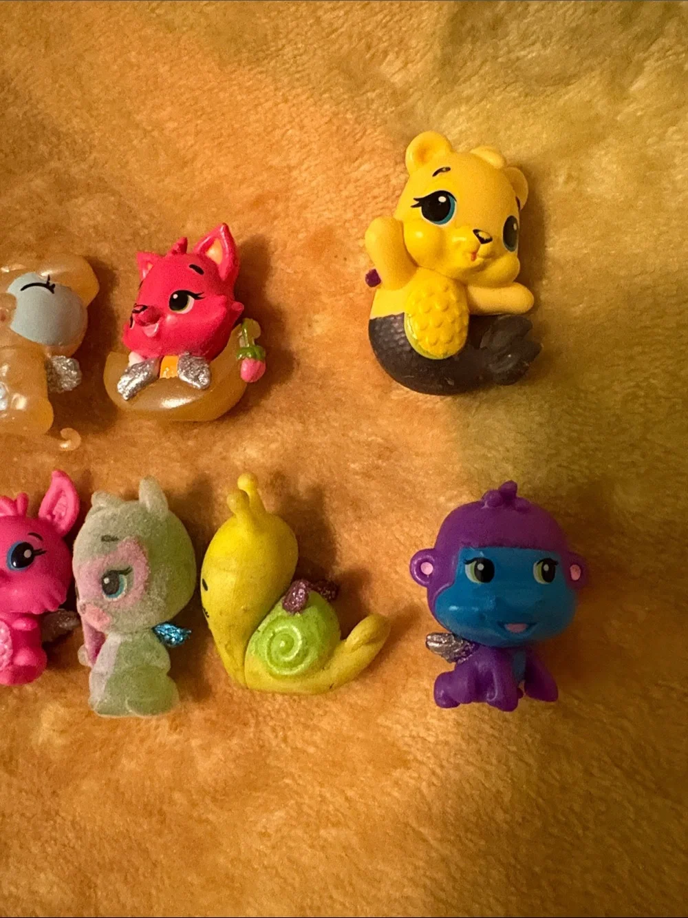 Hatchimals Colorful Small Pets Mini Figurine Toy Set - Pink, Yellow, Green, Blue